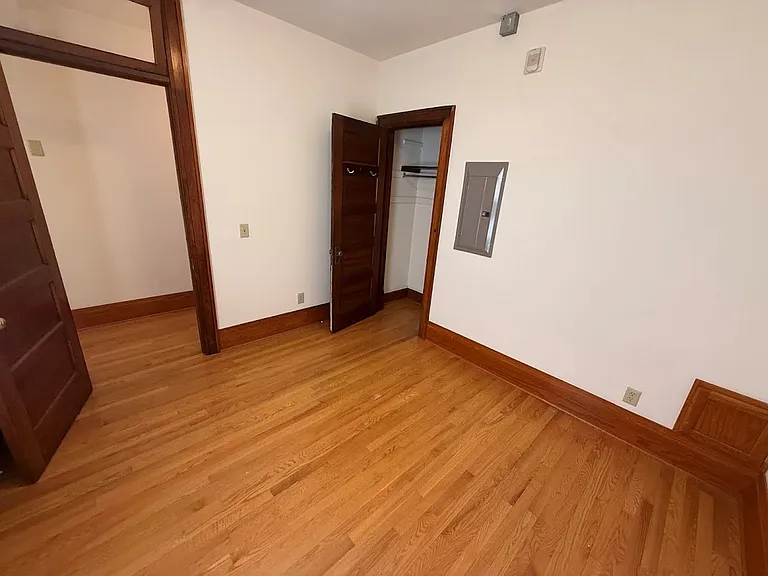 220 State St — Photo 22