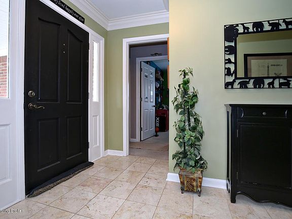 Woodmont Ridge Foyer