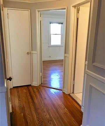 5th image of 18 Oak Ave
