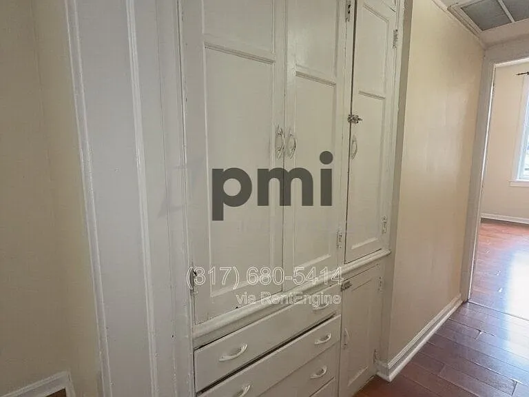 Indy Downtown Colonial Apartments — Photo 29