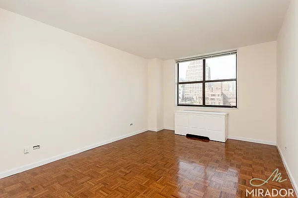 Rented by Mirador Real Estate | media 32