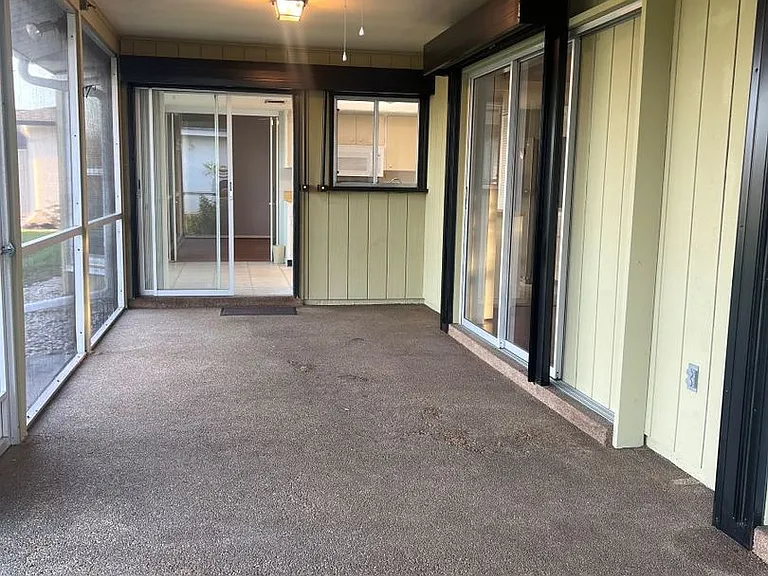 1240 Lucaya Ave — Photo 30