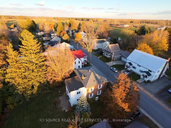 11 Peter St, North Glengarry, ON K0C 1T0