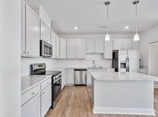600 Barrington Row Ave, Zebulon, NC 27597