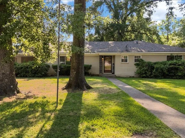 303 Wildwood Ln, Kilgore, TX 75662