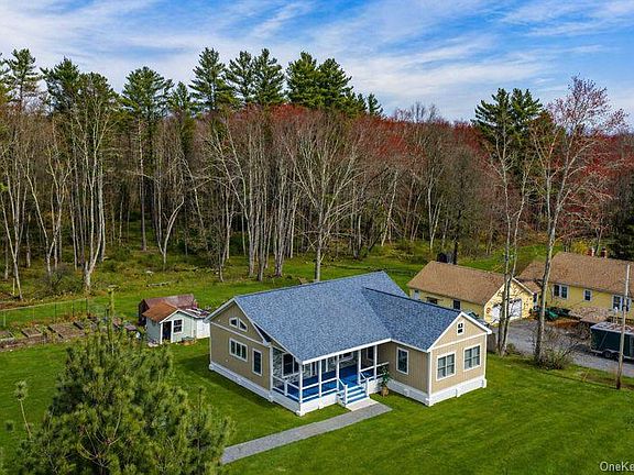 3rd image of 639 Burlingham Road