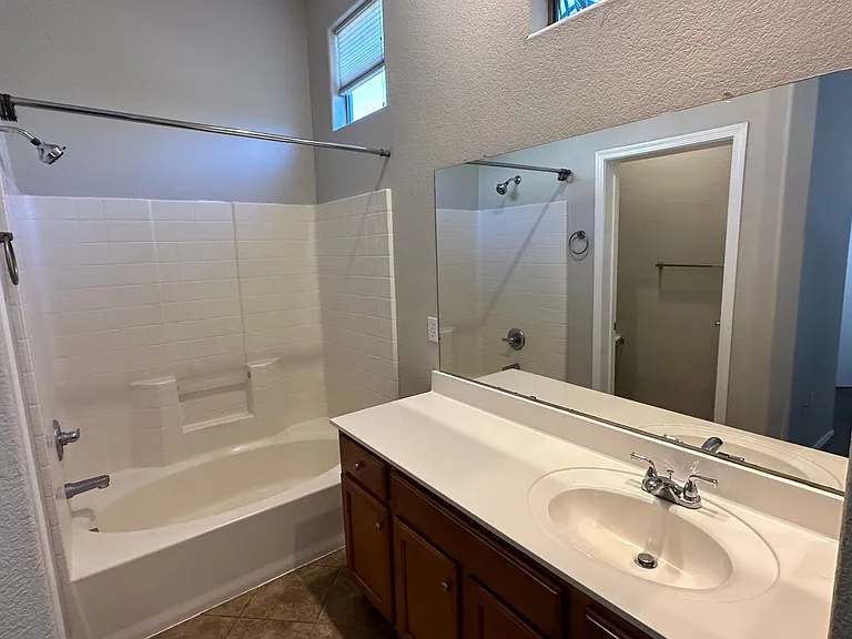 2727 N Price Rd #19 — Photo 18