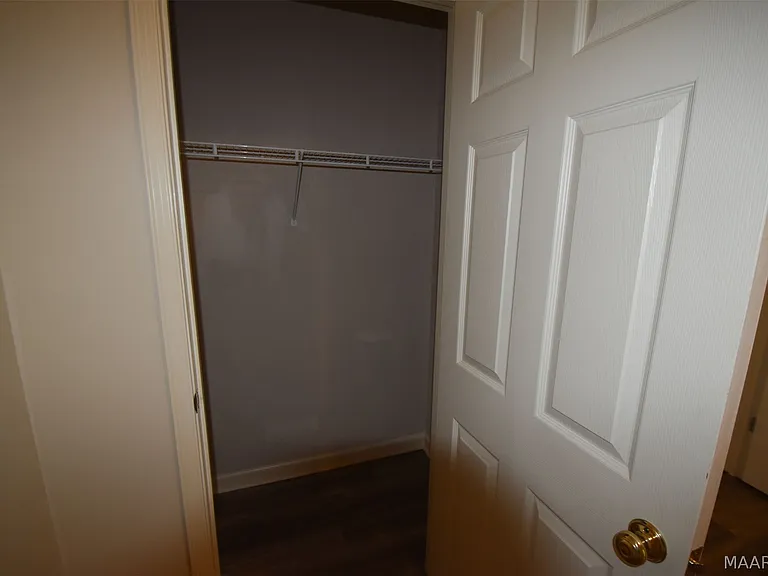 1691 Rambling Brook Ln — Photo 34
