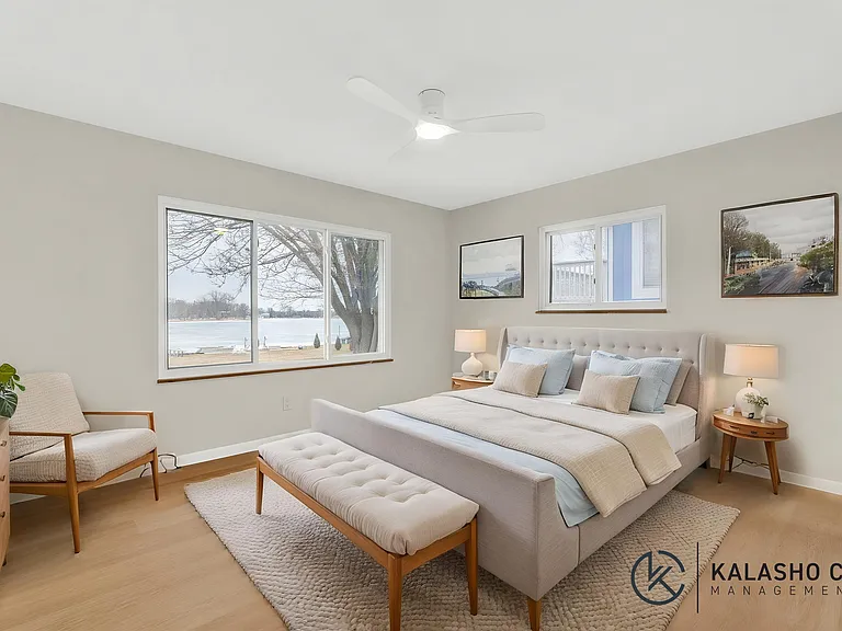 915 James K Blvd — Photo 6