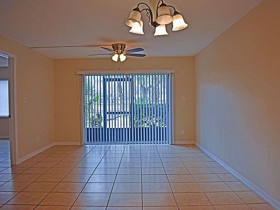 4th image of 7604 Abbey Ln #210-B