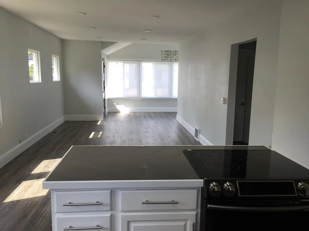 3 bed, 1200 sqft, $2,950 — Photo 3