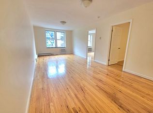 31-28 29th St #4B, Astoria, NY 11106