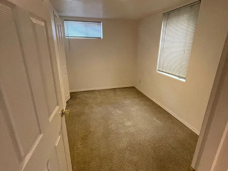 1911 Kincaid St #5 — Photo 7