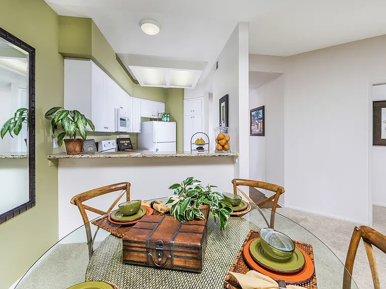 San Mateo Apartment Homes — Photo 11