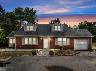 30 Maple Rd, York, PA 17403