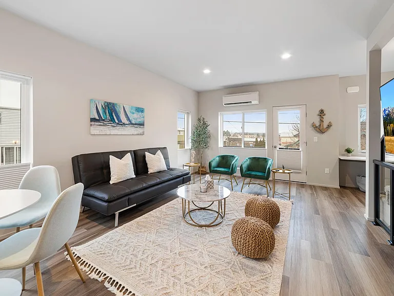 914 21st St #914 — Photo 35