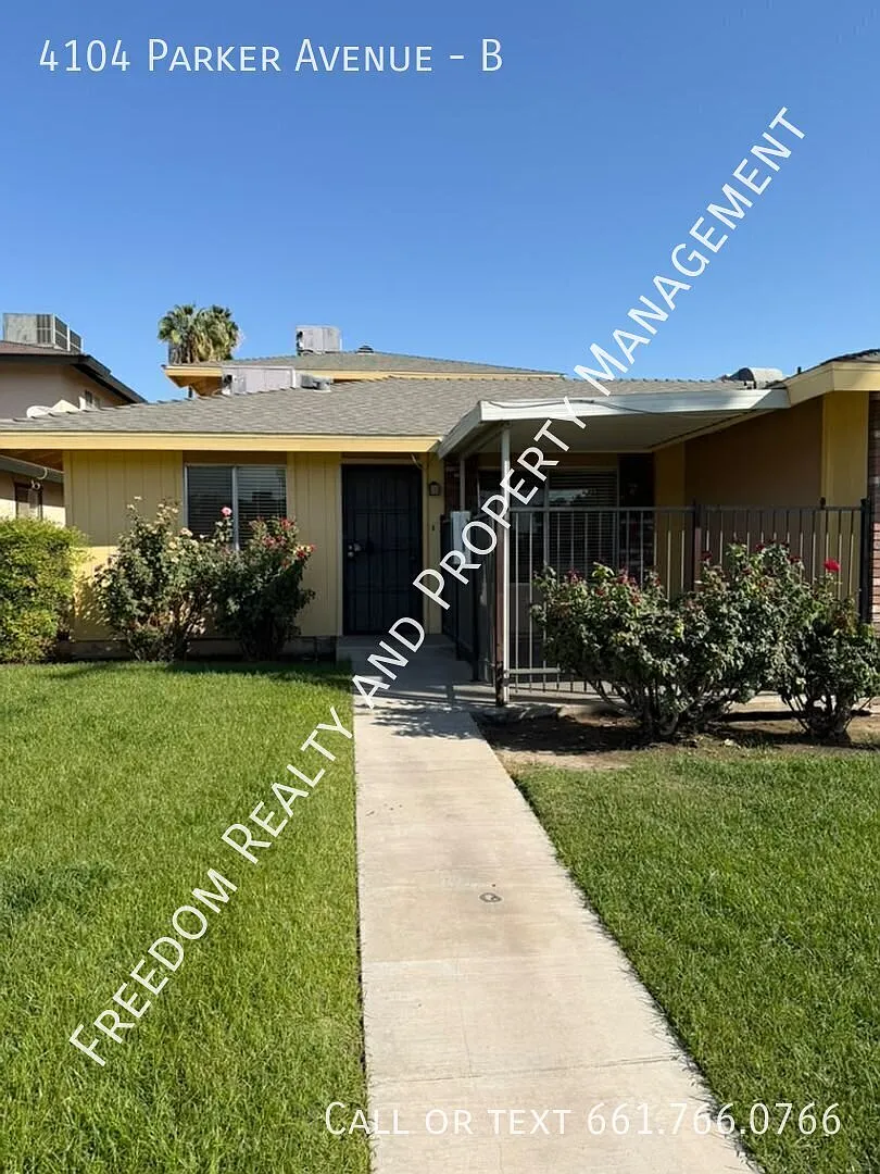 Cute 2 bedroom with Laundry Hookups — Photo 2