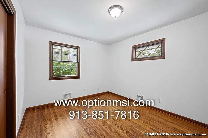 9401 Outlook Dr — Photo 19