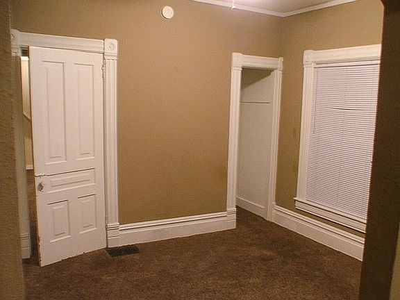 This middle room gives a 2nd or additional choice for a livi