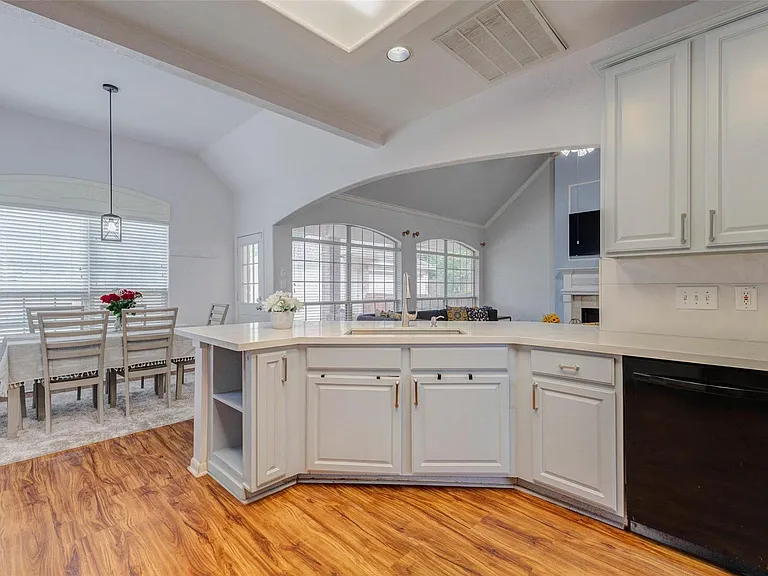 1606 Barrington Hills Ln — Photo 16