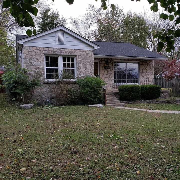1st image of 1440 N Sunrise Dr