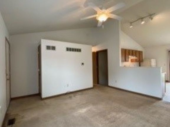 3rd image of 980 Oakland Estates Dr
