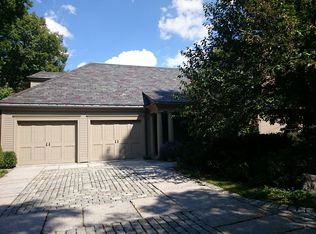 10 Walnut Pl, Brookline, MA 02445