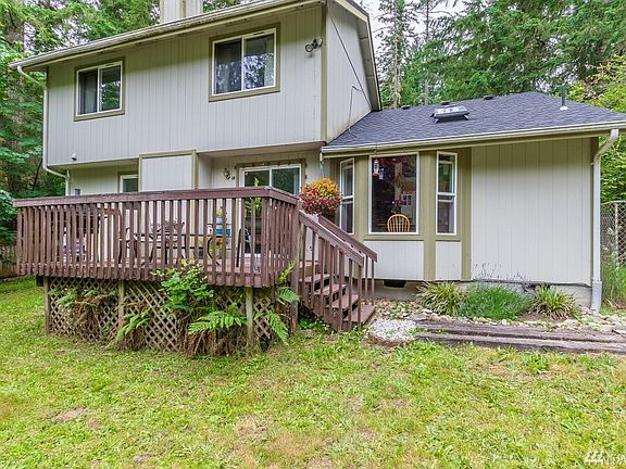 5th image of 17914 Pondside Ct SE