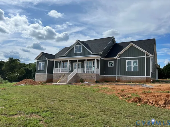 11111 Carriage House Ln, Amelia Court House, VA 23002