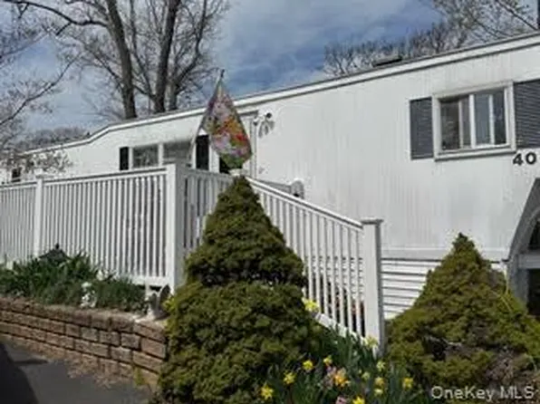 1964 River Road #40, Calverton, NY 11933