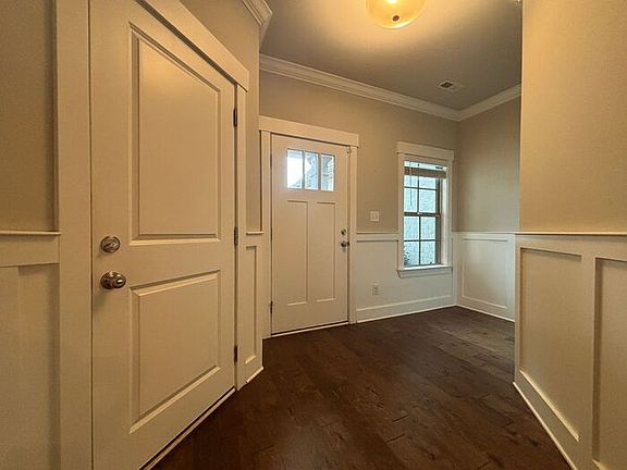 4th image of 700 Rivulet Dr SW