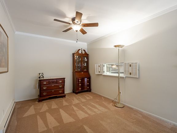 3rd image of 303 E Henry Clay St Unit 103