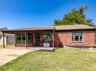 1705 Carlisle Rd, The Village, OK 73120