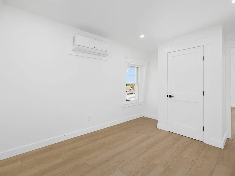 23 Melrose St #4 — Photo 11