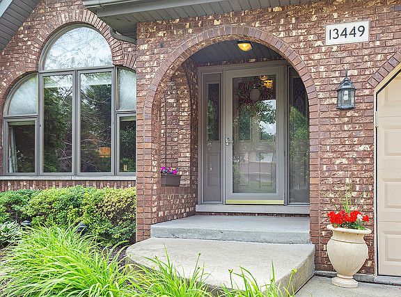 3rd image of 13449 W Oakwood Ct