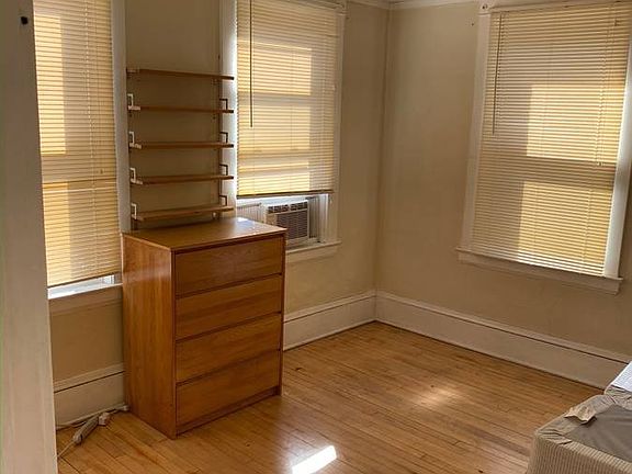 4th image of 2022 Murray Hill Rd APT 2