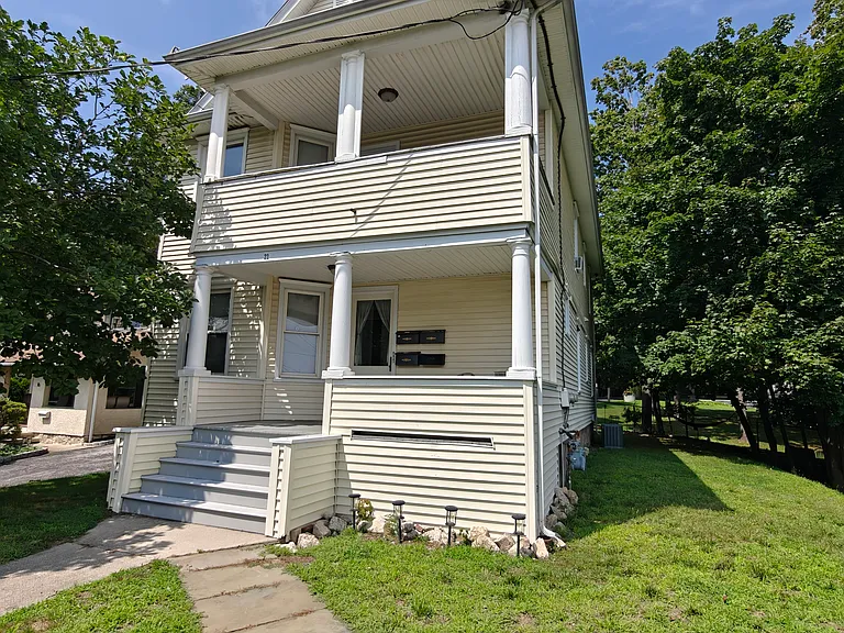 22 Clovelly Rd #3A — Photo 8