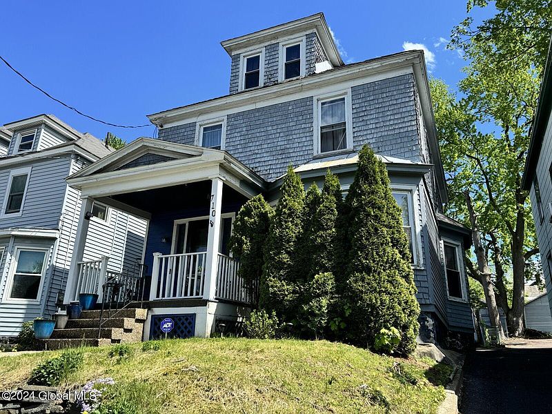 3rd image of 710 N Brandywine Avenue