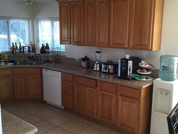2nd image of 2638 Balfour Ave