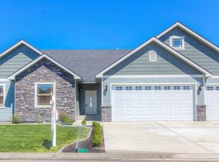 7302 W Whatcom Ave, Yakima, WA 98903