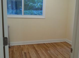 3146 21st St #1, Astoria, NY 11106