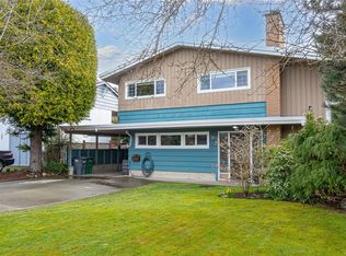 3825 Kremlin St, Saanich, BC V8P4V7