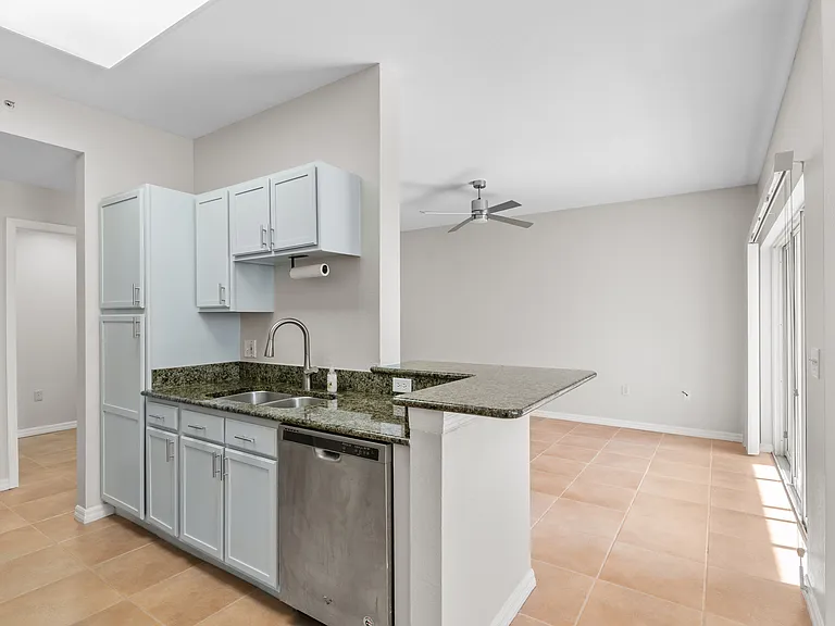 7915 Preserve Cir #216 — Photo 44