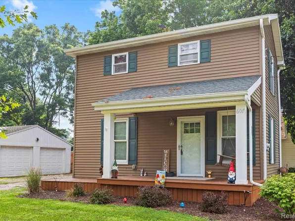 607 W Henry St, Charlotte, MI 48813