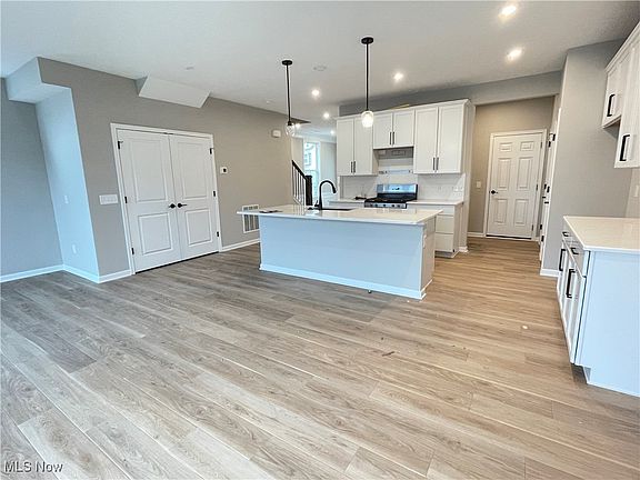 2nd image of 688 Harbour Town Ct