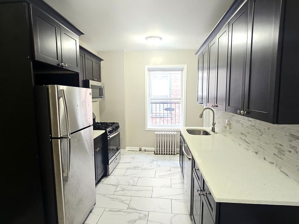 1st image of 162 Cator Ave #2A