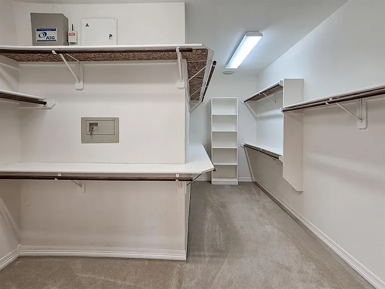 6010 Serrano Terrace Ln — Photo 17