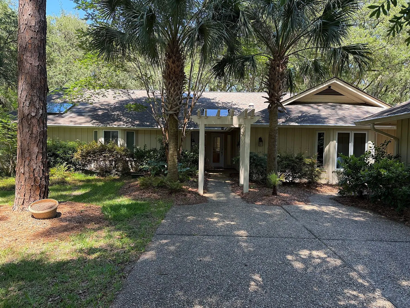 Lovely One-Level Furnished Home with Private Pool in Port Royal! — Photo 3