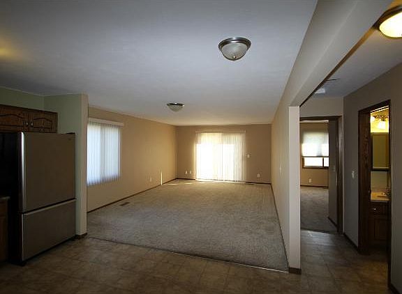 4th image of 552 Pleasure Creek Dr