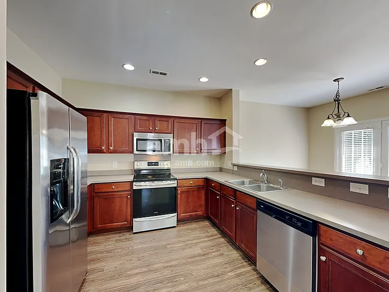 1922 Dundalk Rd — Photo 3
